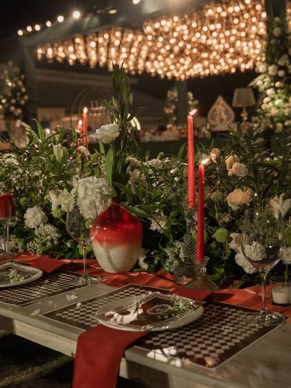 Tablescape and Floral detail — Reception decor — Alila + Samode Jaipur